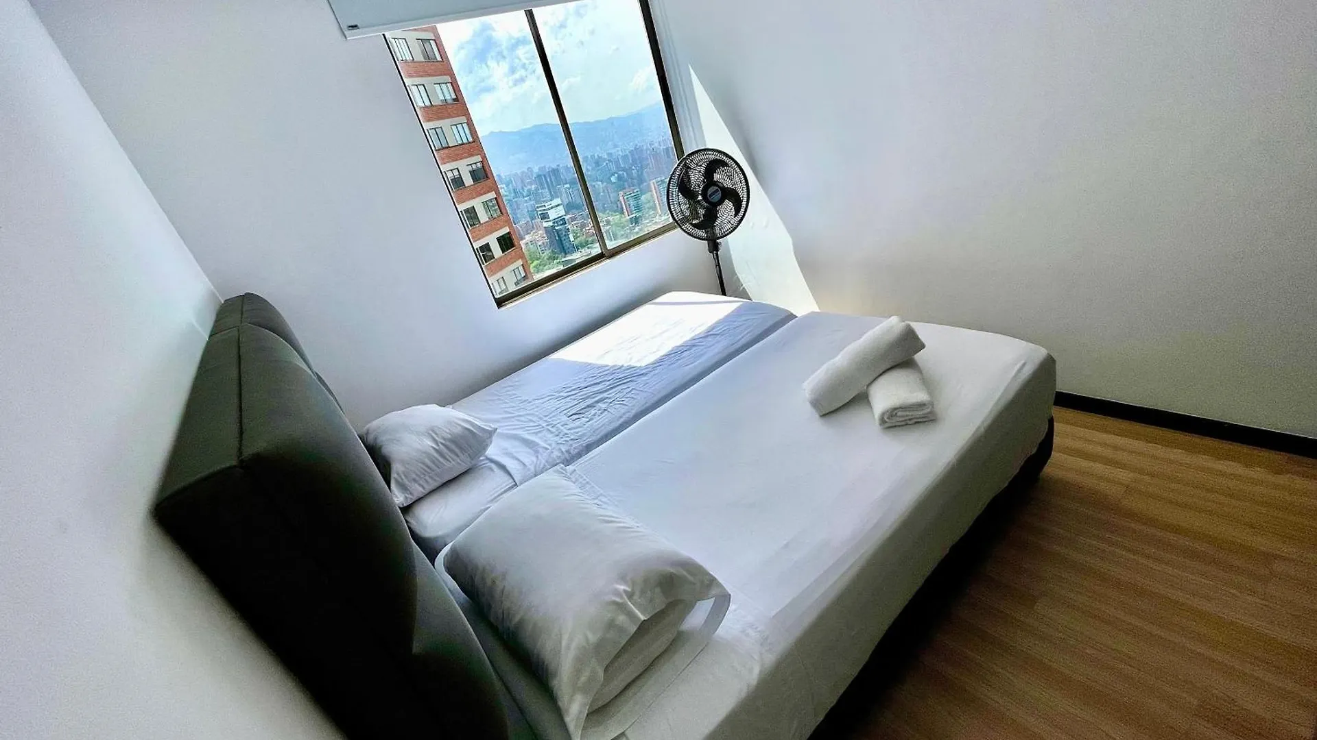 Space, Best Location & Price! Medellin Apartment
