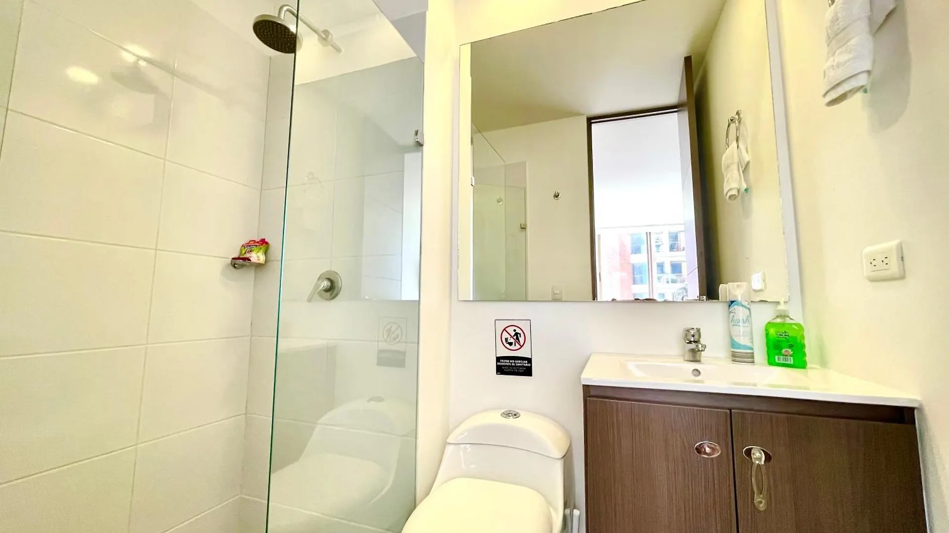 Space, Best Location & Price! Medellin Apartment